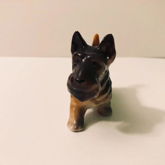 Vintage Small Scottish Terrier Figurine 3.5 Inch Long Dog Figure Japan - Picture 2 of 12